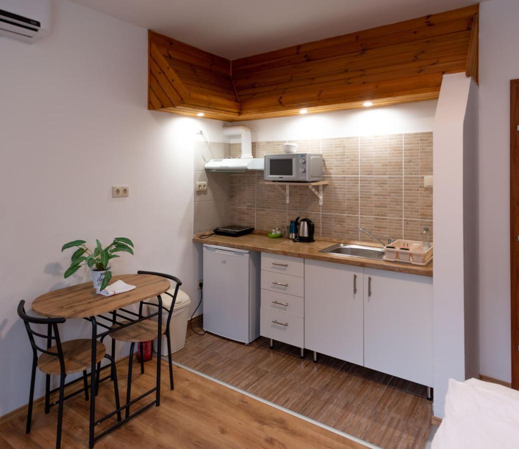 Poroszlay Apartman Debrecen Exterior photo