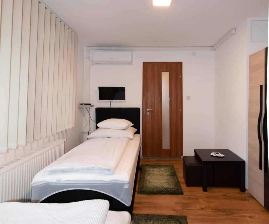 Poroszlay Apartman Debrecen Exterior photo