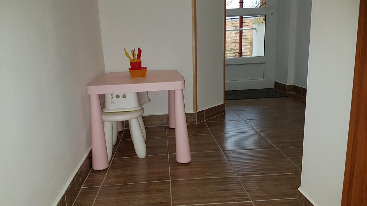 Poroszlay Apartman Debrecen Exterior photo