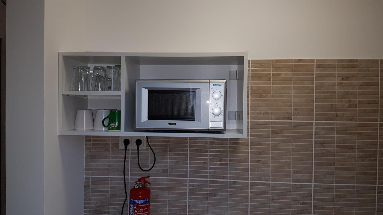 Poroszlay Apartman Debrecen Exterior photo